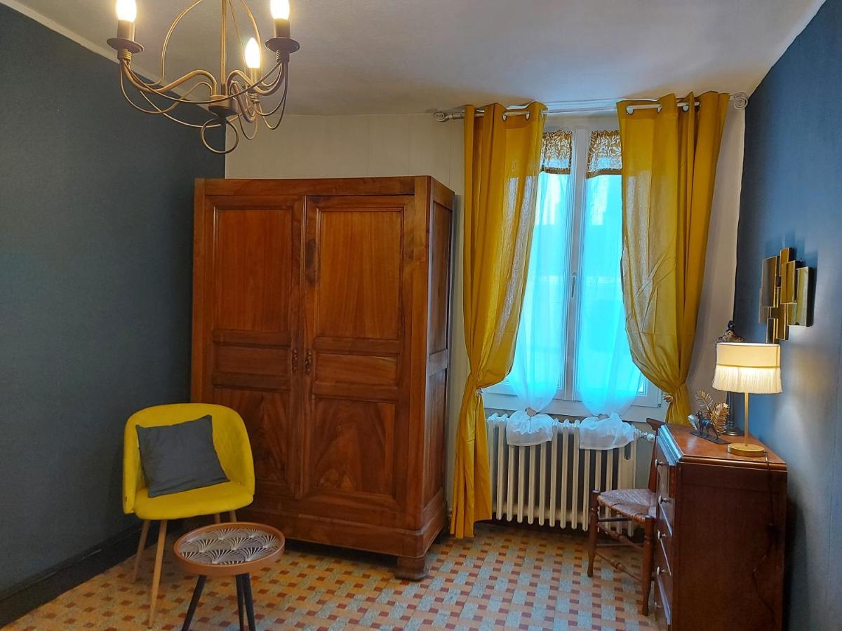 Chez Jean Villa Greez-sur-Roc Luaran gambar